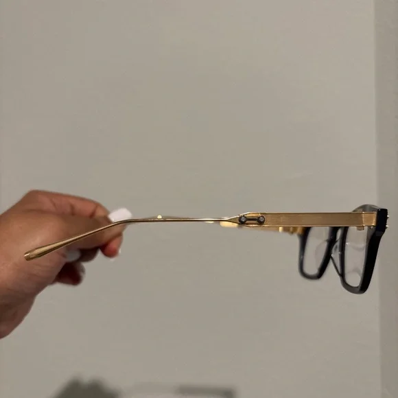 Akoni eyeglasses